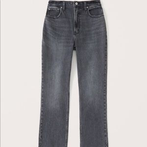 Abercrombie Women's Curve Love 90s Ultra High Rise
Straight Jeans